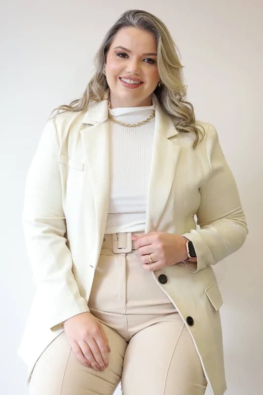 Jaque, fundadora da JC Plus Size