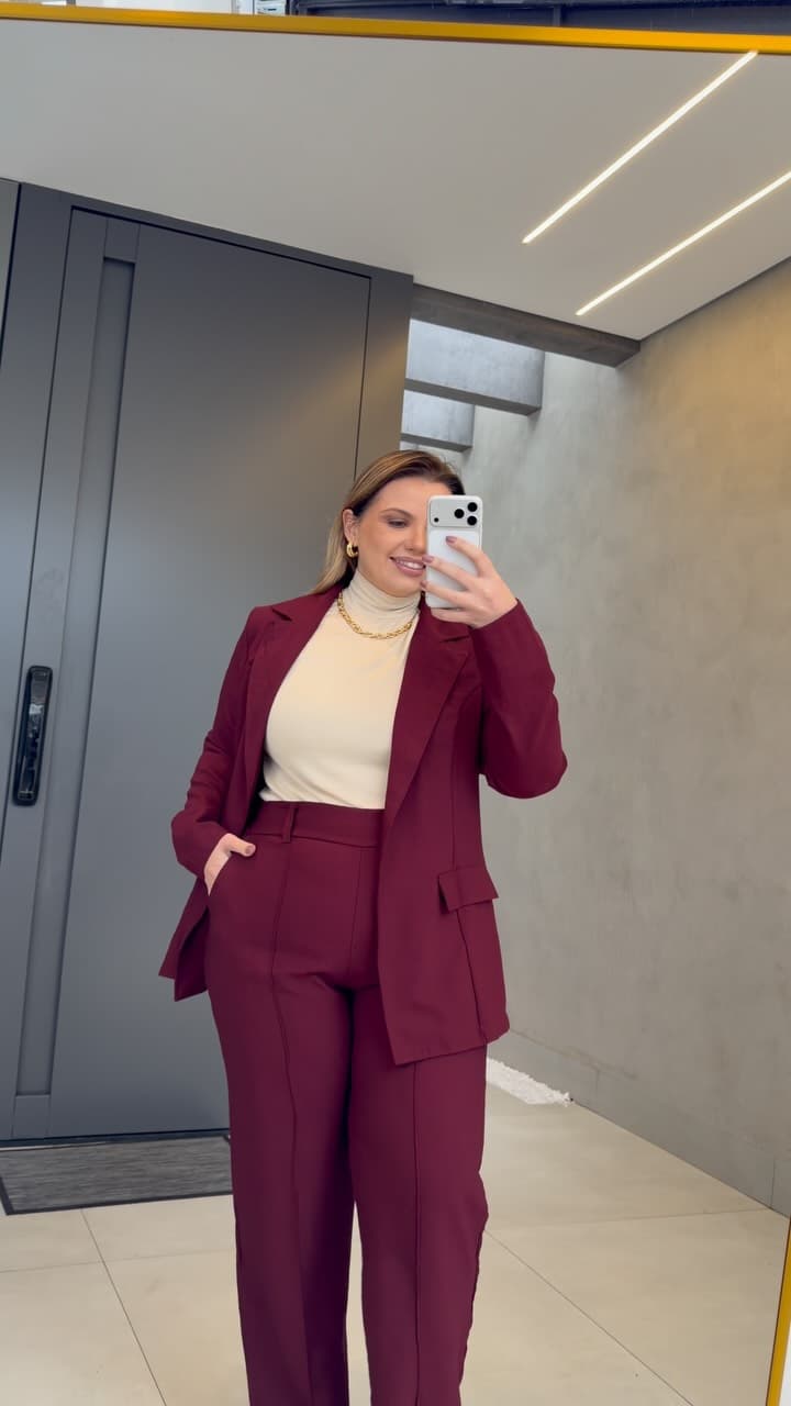 🤎Elegância que veste confiança!
Disponível G1 e G2 R$279,90

O conjunto de alfaiataria perfeito para quem ama se sentir